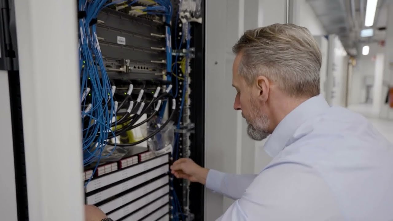 Nokia cuts up to 14,000 jobs