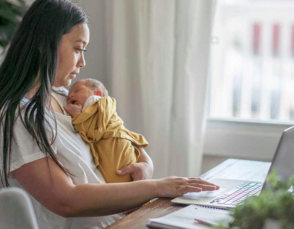 How To Cope With Your Career After Pregnancy? 5 Best Reasons| CIO Women Magazine