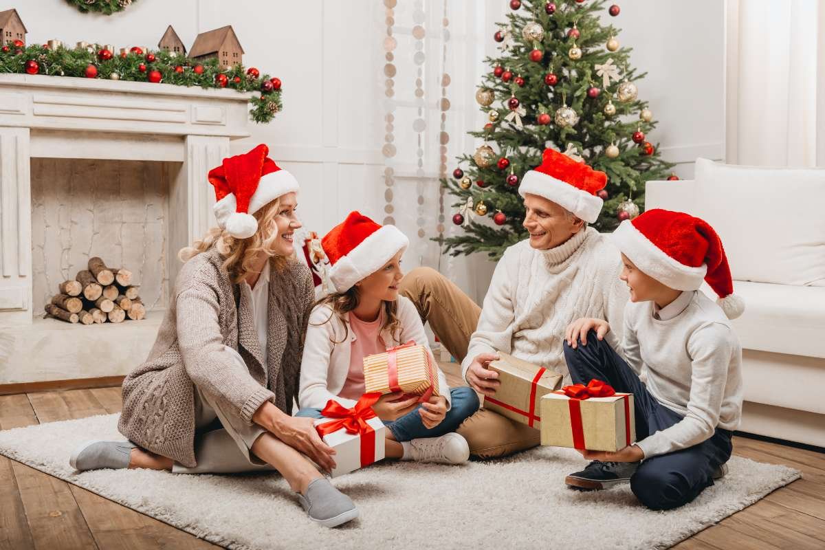 18 Family Christmas Games Online That Bring Everyone Together This Holiday | CIO Women Magazine