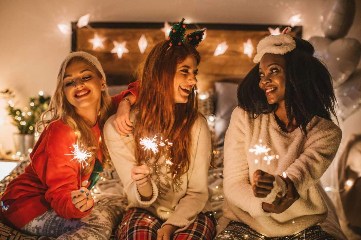 15 Creative Christmas Holiday Themes for 2025 | CIO Women Magazine