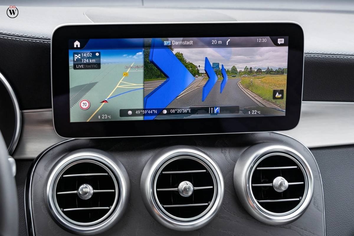 Shifting to the Top Gear: Augmented Reality in Automobiles | CIO Women Magazine