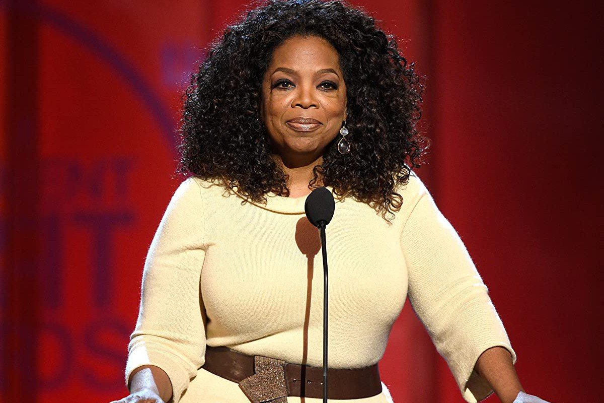 Oprah Winfrey: A Leader in Media, Philanthropy, and Empowerment | CIO Women Magazine
