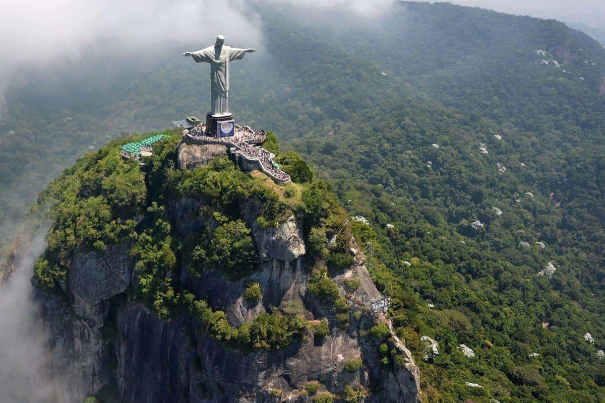 Christ the Redeemer: The Statue of Solace and Faith | CIO Women Magazine