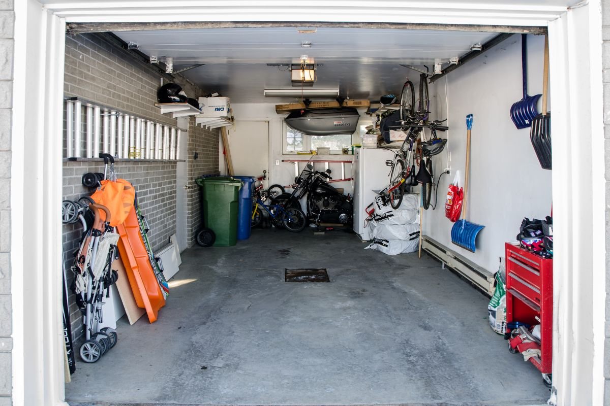 6 Garage Organization Tips to Organize & Declutter Like a Pro | CIO Women Magazine