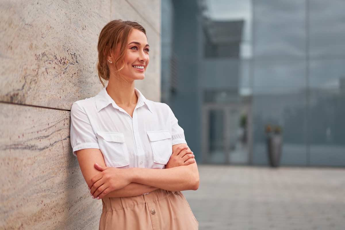 Business Casual for a Woman: An Effective Guide to Looking Professional and Comfortable