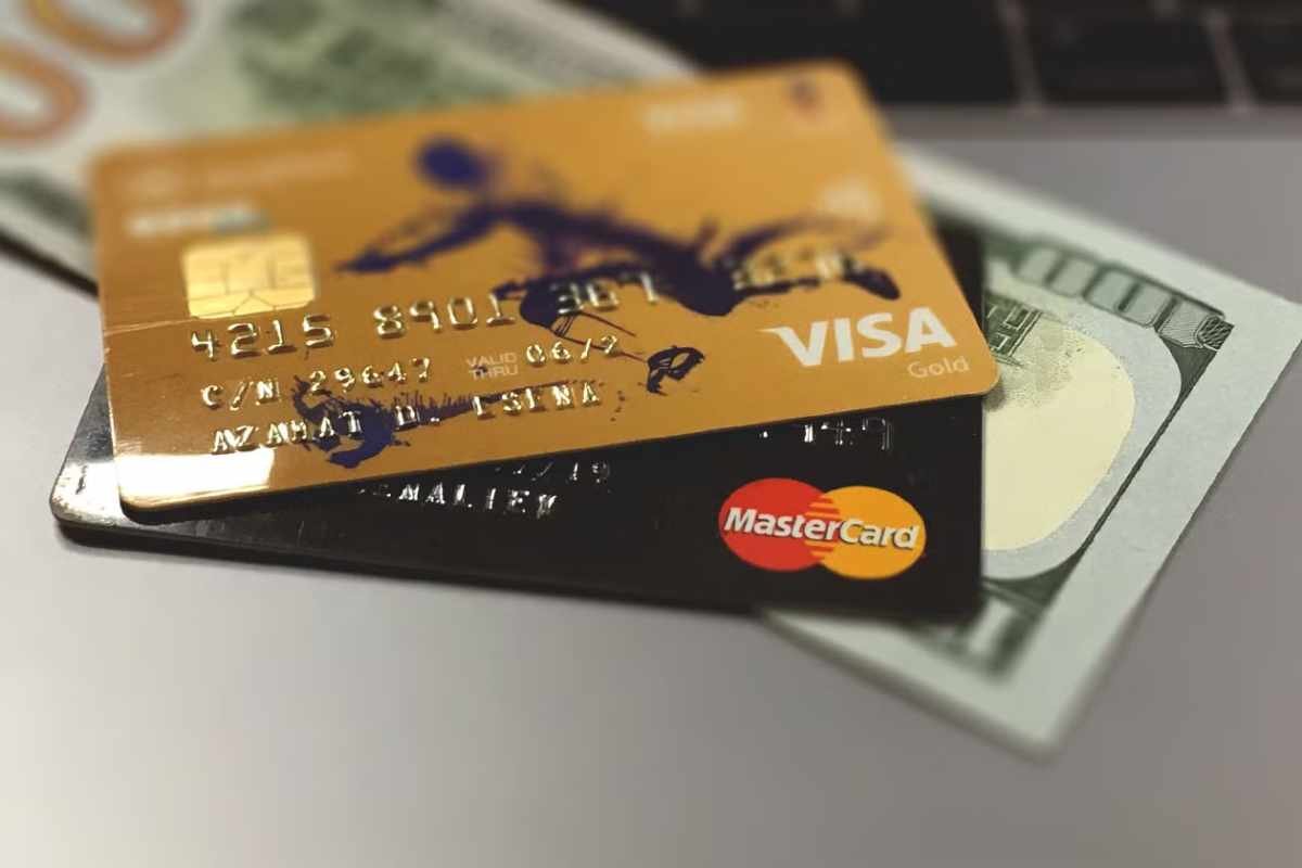 Visa and MasterCard: Which Credit Card is Right for You? | CIO Women Magazine