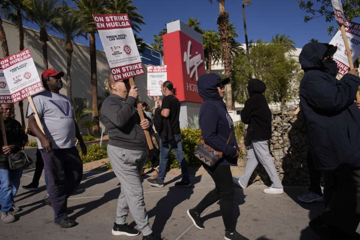 Union Workers’ Strike Continues at Las Vegas Casino Amid Contract Stalemate