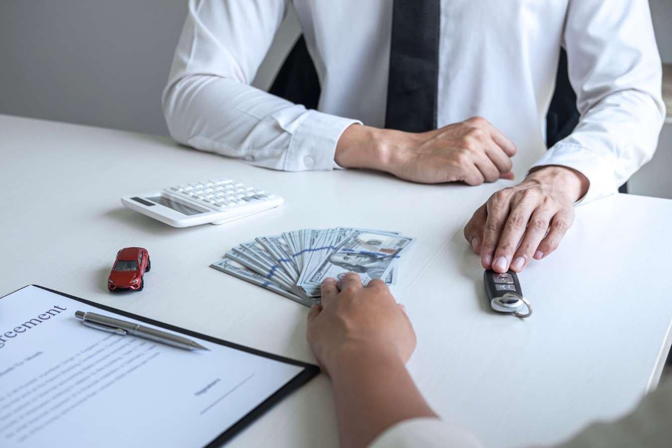 7 Basic Things to Know Before Selling Your Car for Cash | CIO WOmen Magazine