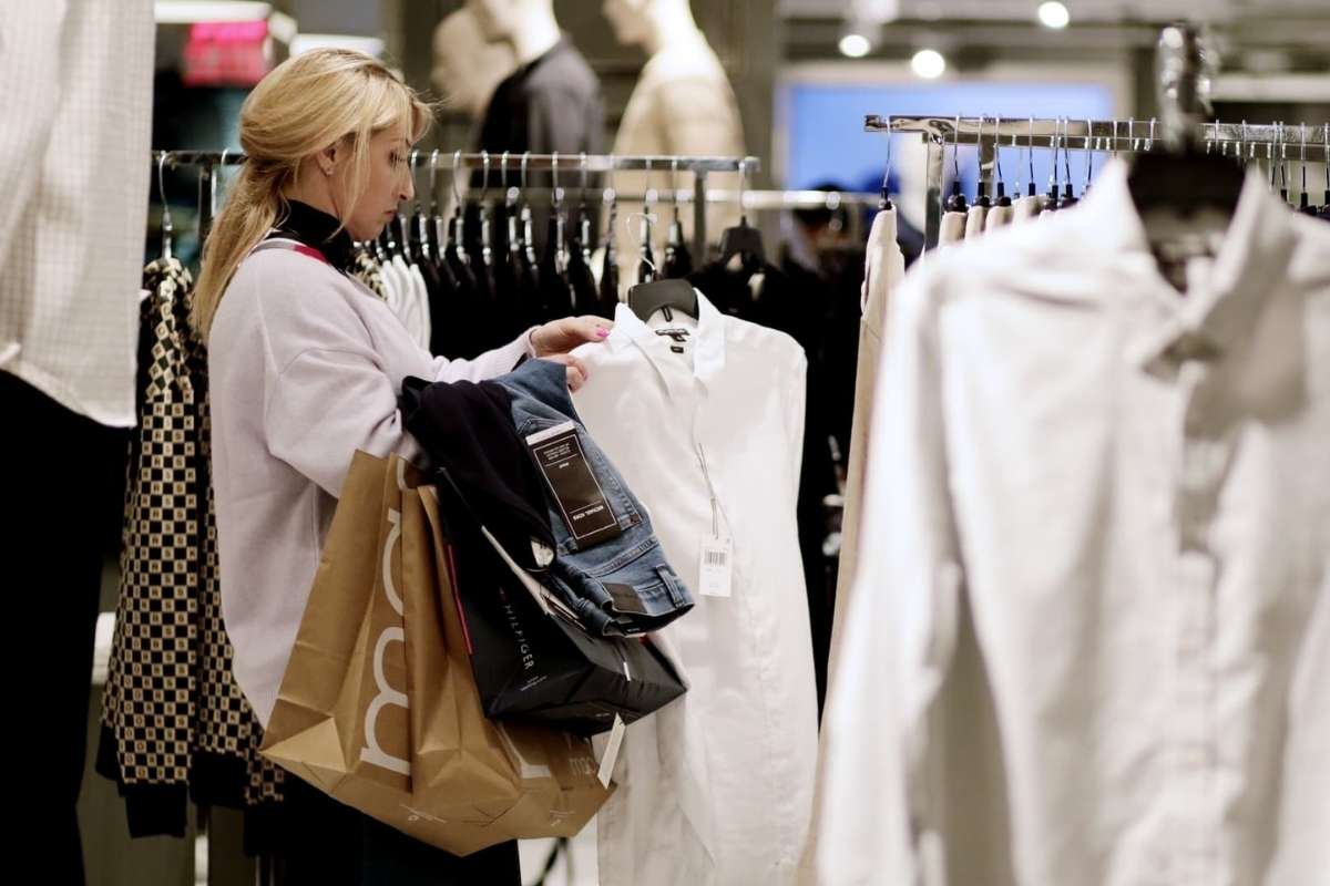 Wealthier Americans Drive Growing Share of Consumer Spending