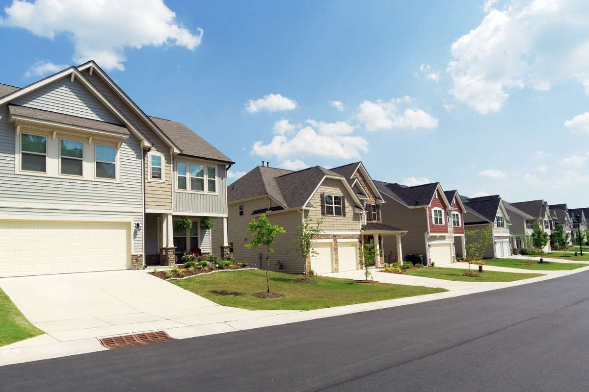 What Is an Easement on a Property? A 2025 Guide | CIO Women Magazine