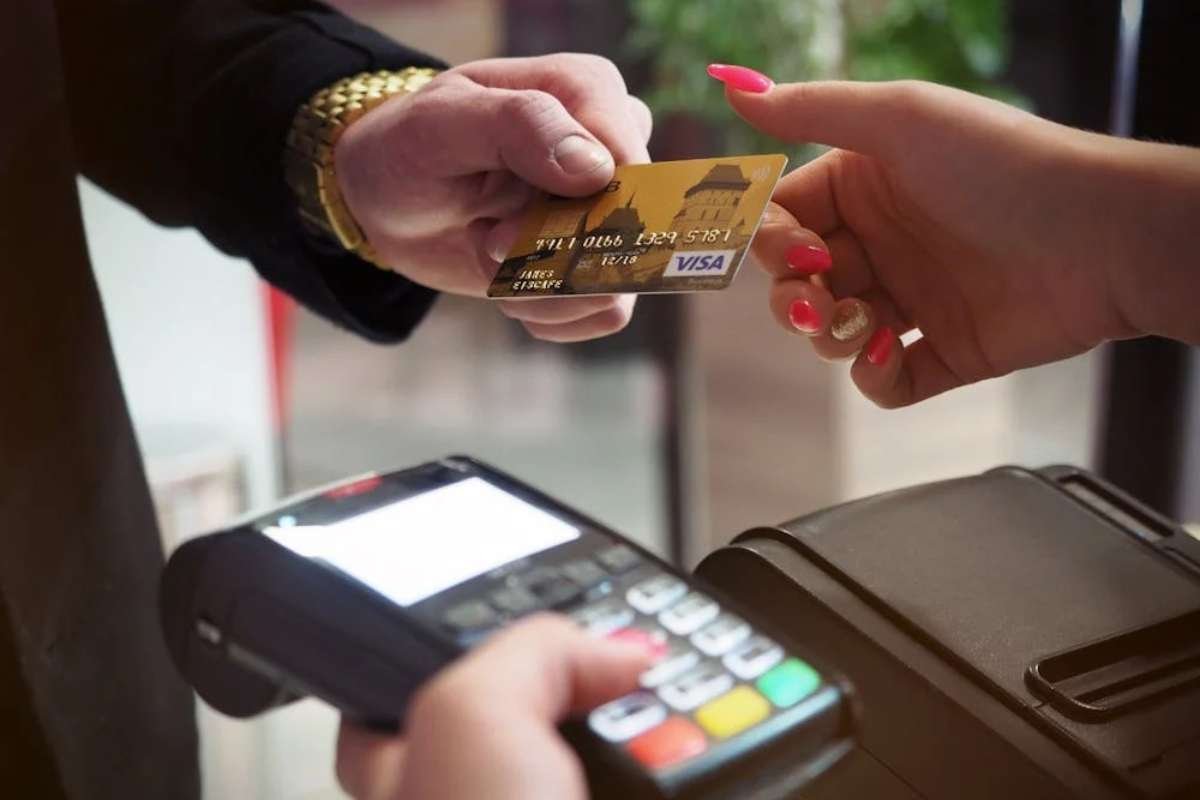 7 Tips for Chasing Customer Payments Without Ruining Relationships | CIO Women Magazine