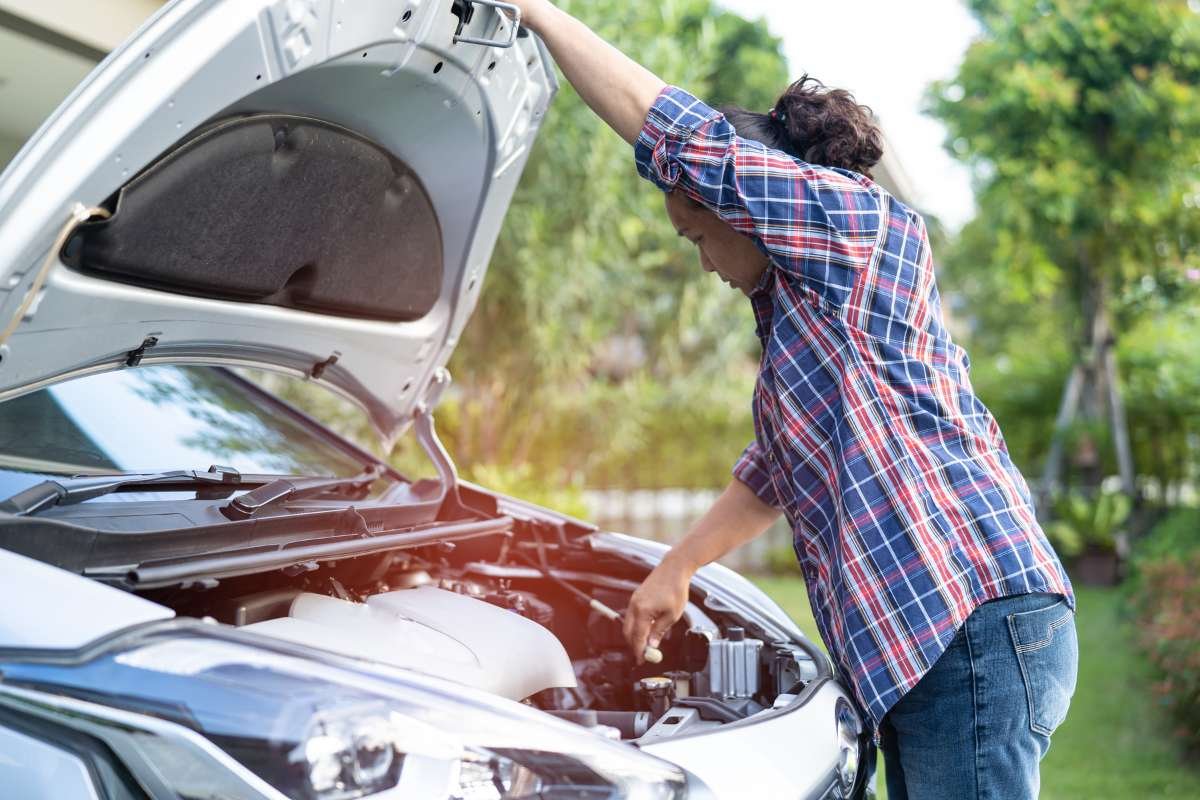 4 Road Trip Safety Tips for Women: How to Stay Safe and Confident? | CIO Women Magazine