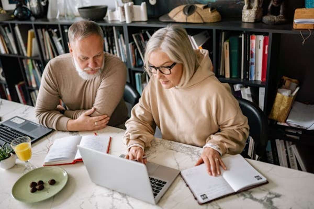 Legal Essentials for Co-Owned Businesses: A Couple's Guide | CIO Women Magazine