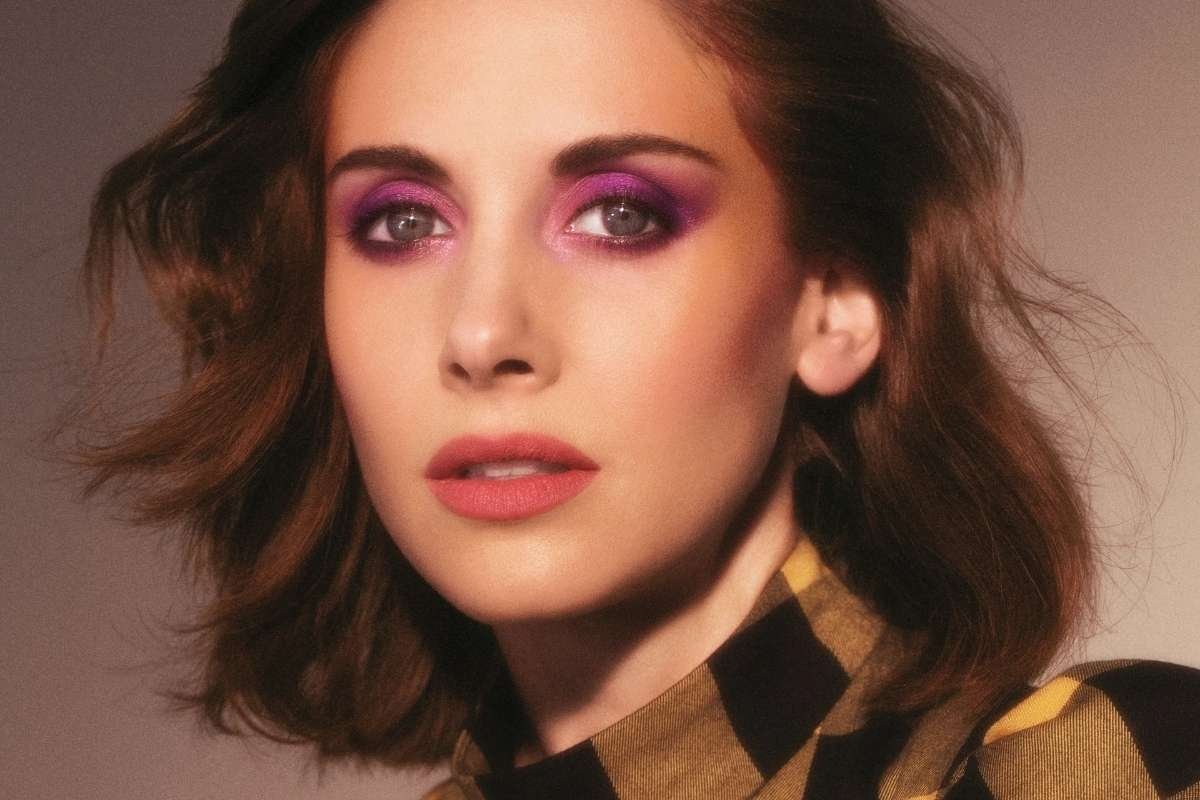 glamour.com