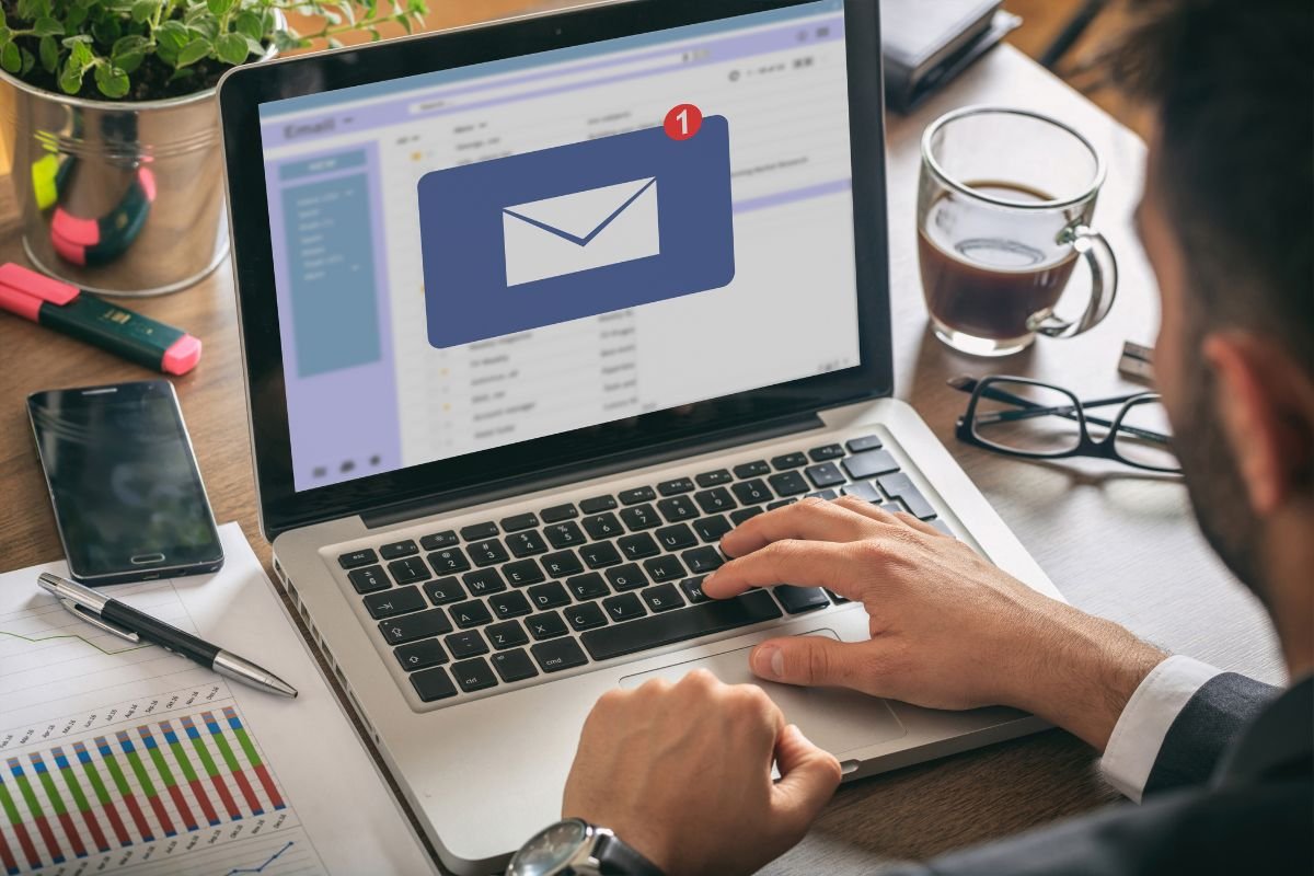 Easy Way to Create a Professional Business Email Address | CIO Women Magazine