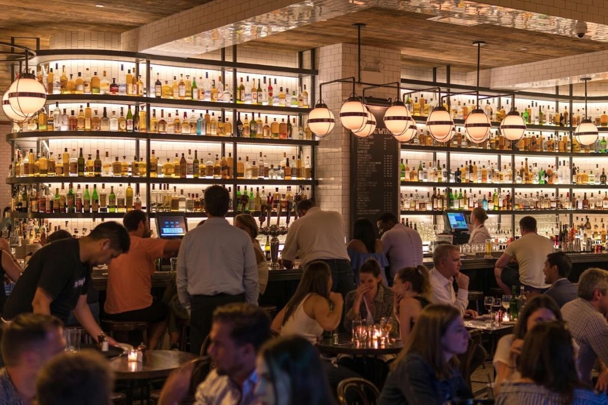 How to Grow Your Restaurant Business: 4 Simple Ways | CIO Women Magazine