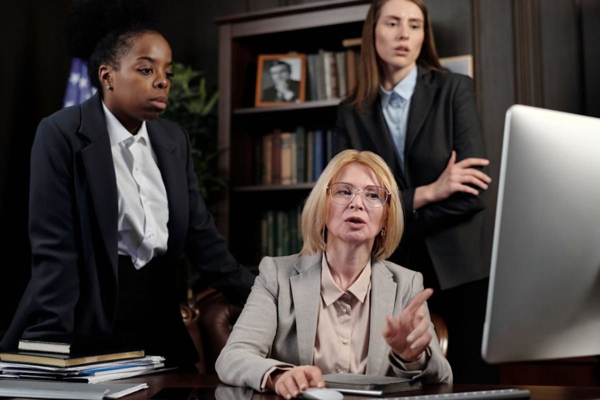 10 Reasons You Need a Business Lawyer for Your Company | CIO Women Magazine