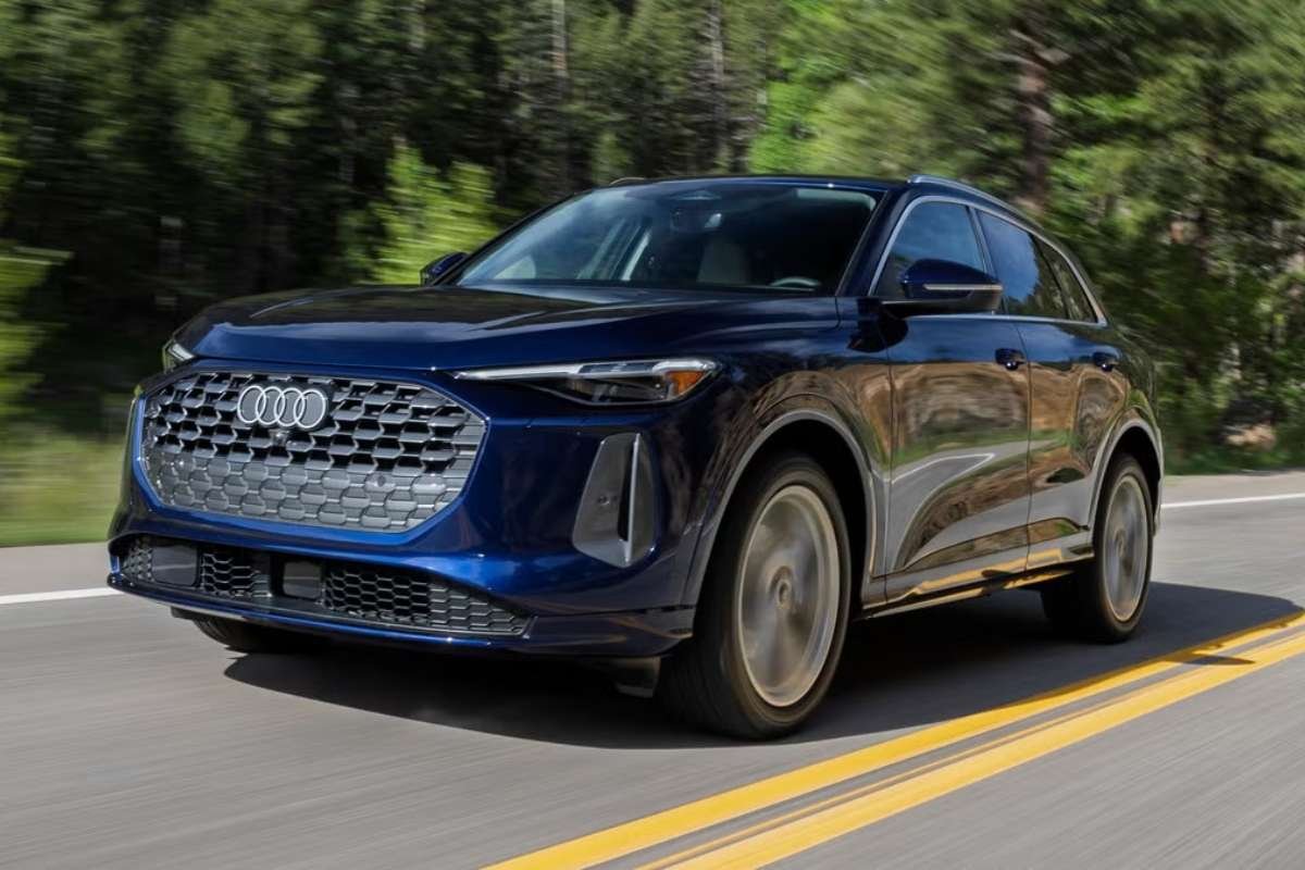 10 Best Luxury Cars for Women: Style, Comfort, and Elegance on Wheels | CIO Women Magazine