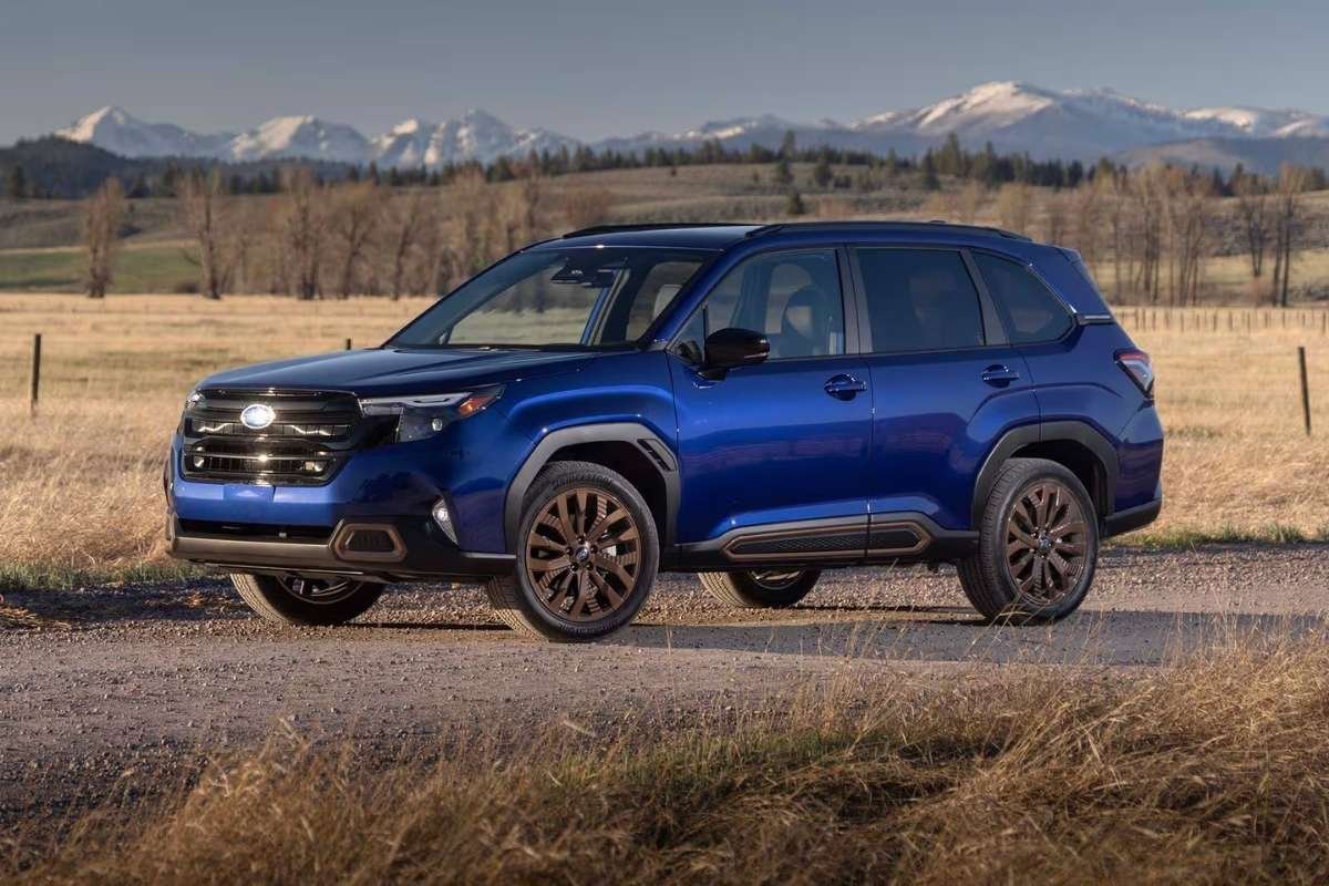15 Best Cars for Seniors in 2025: Comfort, Safety, and Confidence on the Road | CIO Women Magazine