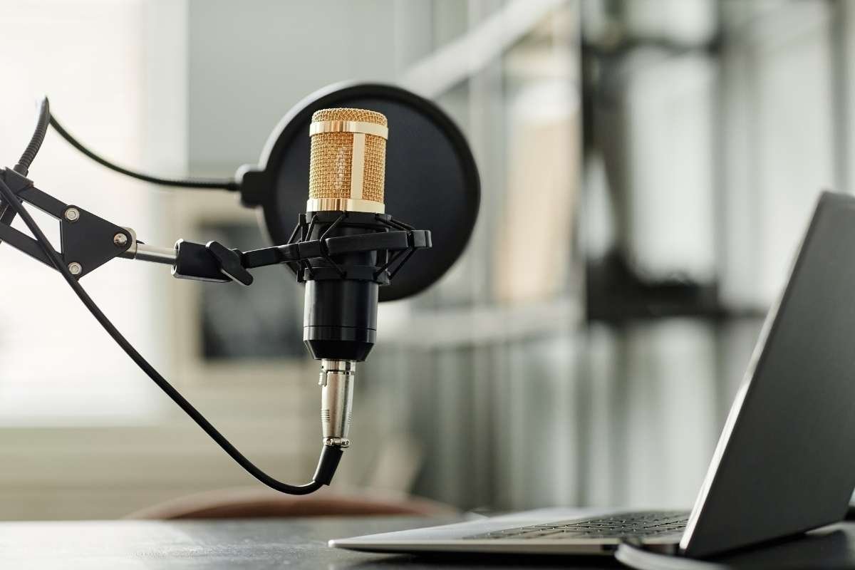 15 Podcasts That Will Make You A Smarter Human For Lifelong Learners | CIO Women Magazine