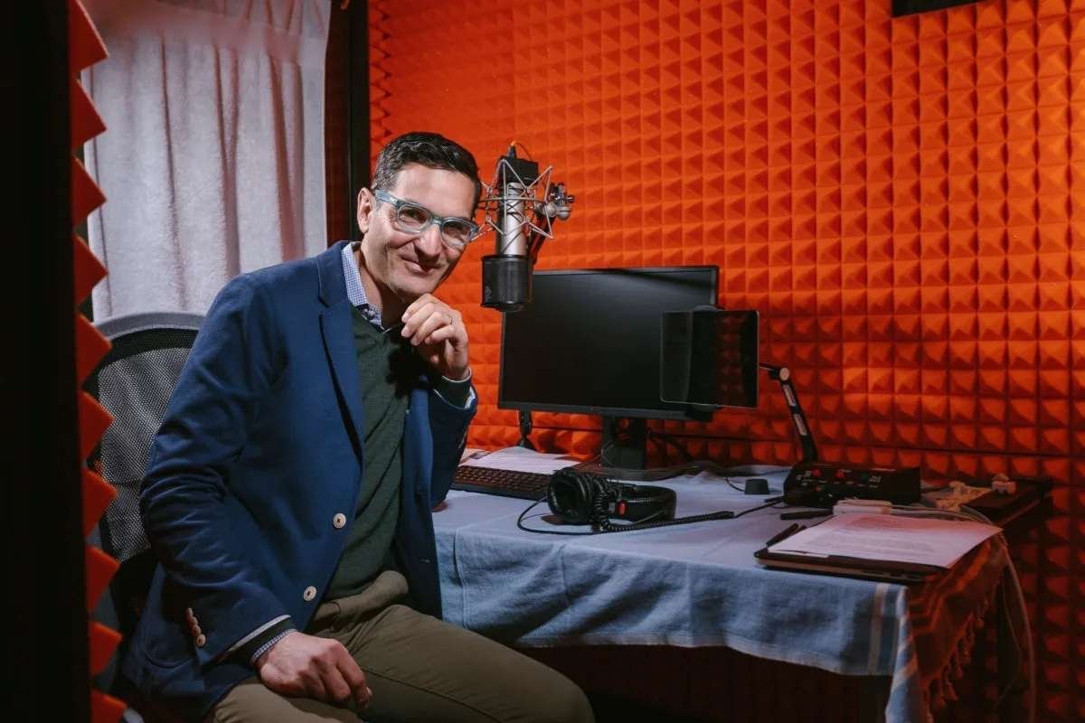 15 Podcasts That Will Make You A Smarter Human For Lifelong Learners | CIO Women Magazine