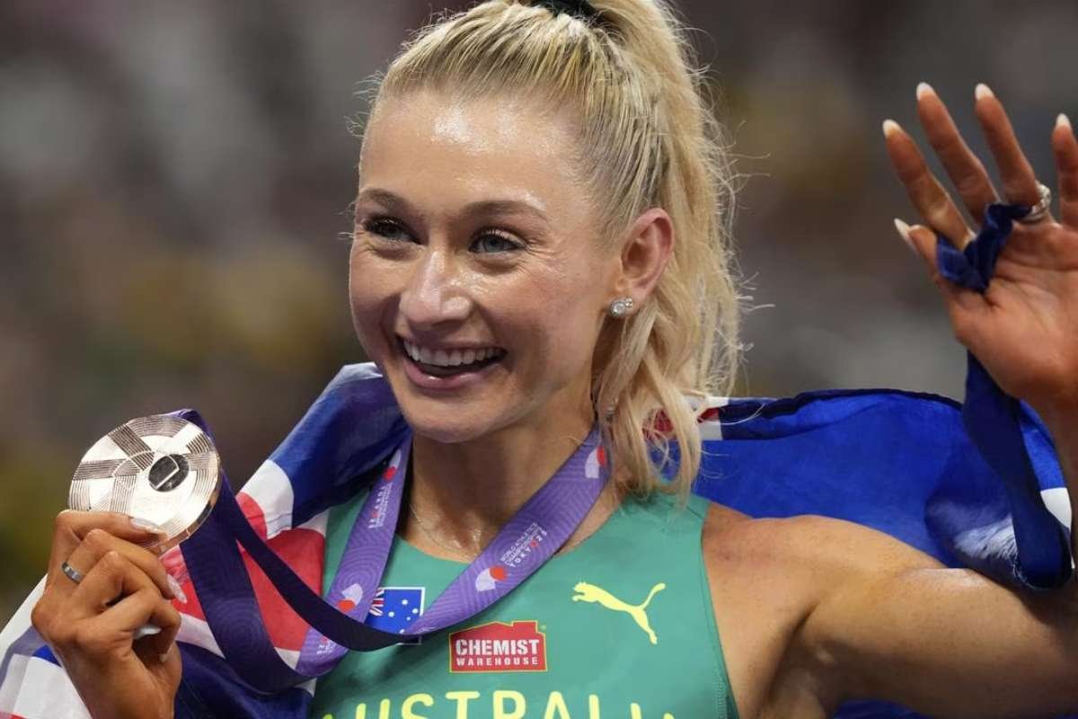 Jessica Hull Secures Australia’s First Women’s 1500m World Championship Medal | CIO Women Magazine