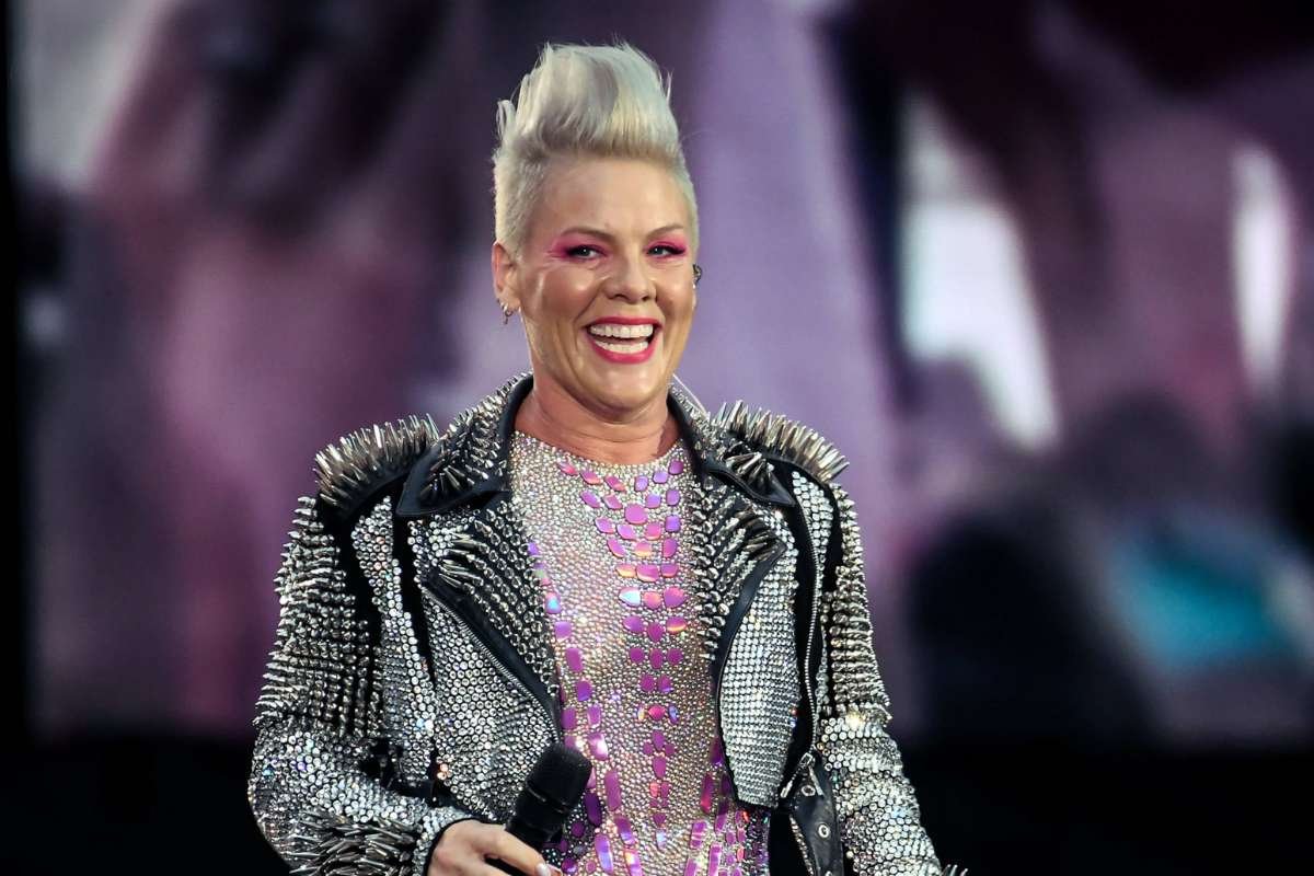 Top 20 Female Pop Music Stars Through Different Eras | CIO Women Magazine