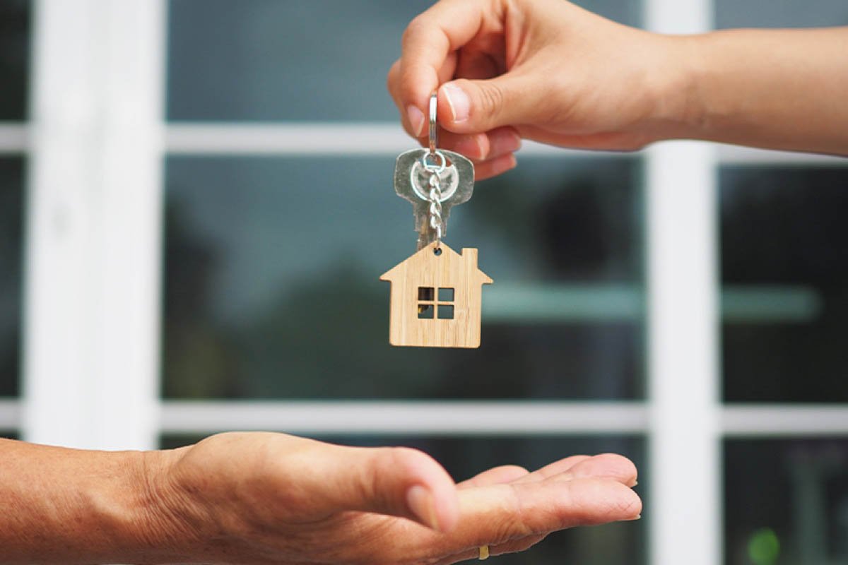 Decide How To Sell | 4 Easy Steps Ensuring You Sell Your Home For A Great Price | CIO Women Magazine
