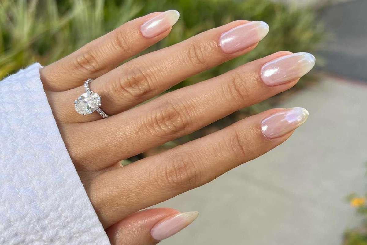 Top 30 Simple Nail Designs That Bring Beauty To Your Fingertips | CIO Women Magazine