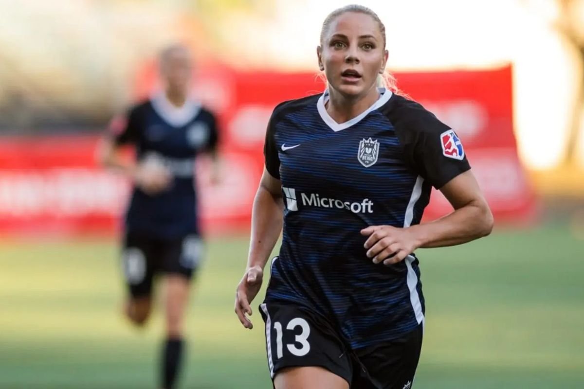10 Hottest Soccer Players Rule Social Media in 2025 | CIO Women Magazine 
