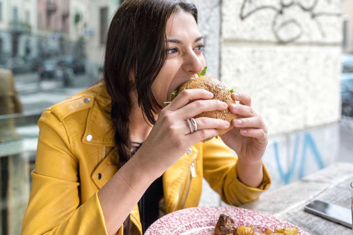 5 Daily Women’s Health Habits That Secretly Drain | CIO Women Magazine