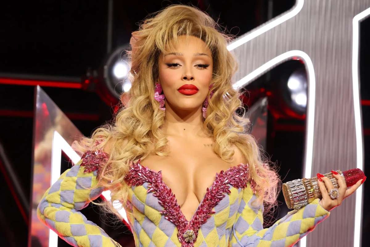 Top 20 Most Popular Female Singers in 2025 | CIO Women Magazine