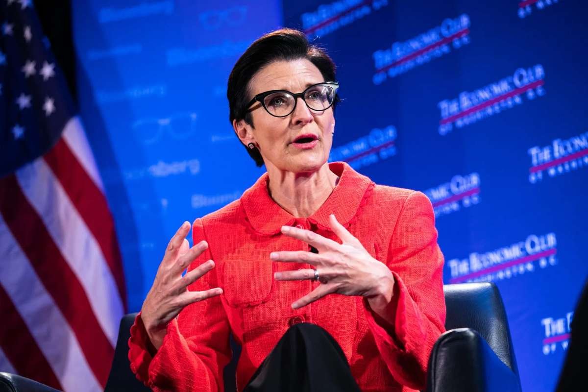 www.bloomberg.com