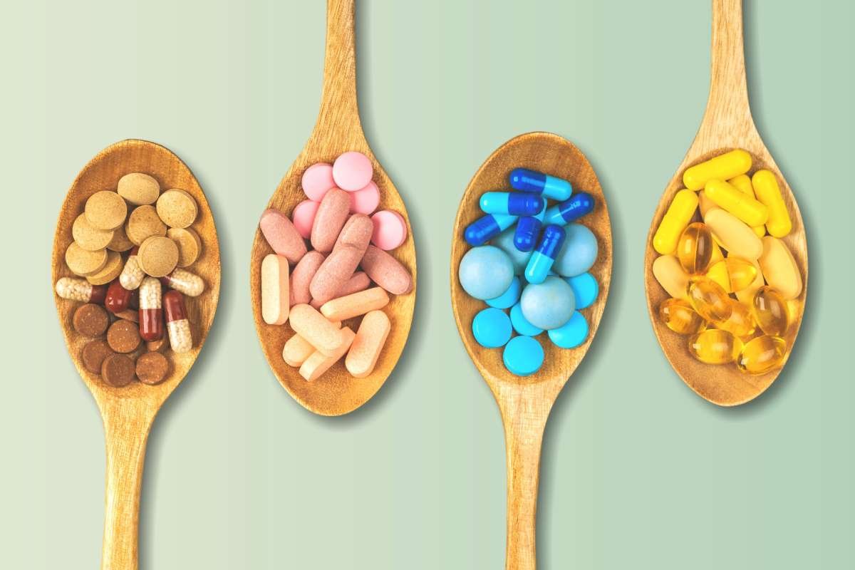 The Ultimate Guide to Choosing the Best Multivitamin for Females: Benefits, Nutrients, and Expert Advice