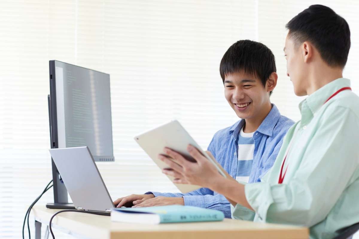 Real-time Employee Recognition ROI Tracking | CIO Women Magazine