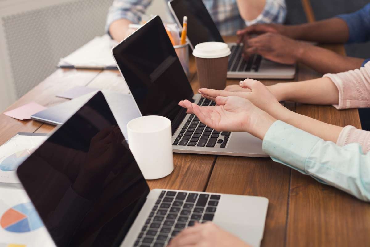 Real-time Employee Recognition ROI Tracking | CIO Women Magazine