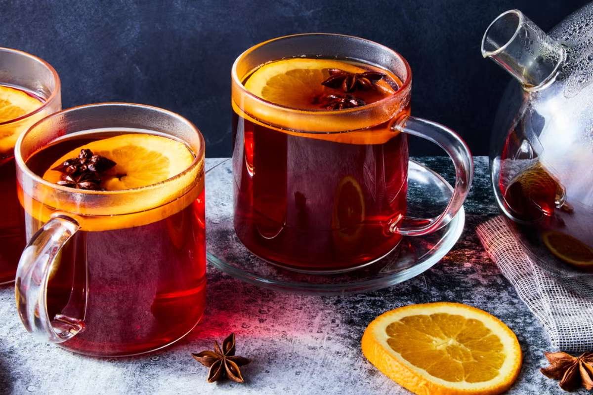 45 Easy Christmas Cocktail Drinks for Every Occasion | CIO Women Magazine