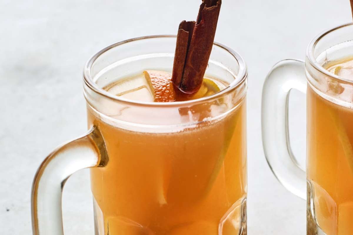 45 Easy Christmas Cocktail Drinks for Every Occasion | CIO Women Magazine