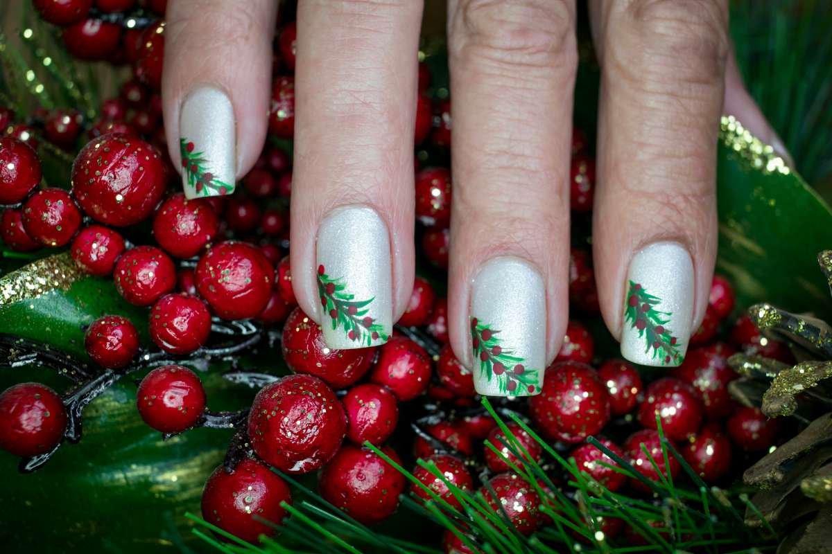 Try These 30 Christmas Nail Ideas to Elevate Your Holiday Style This Season