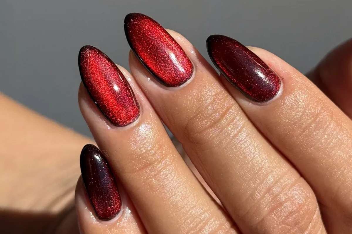 30 Best Christmas Nail Ideas for This Holiday Season | CIO Women Magazine