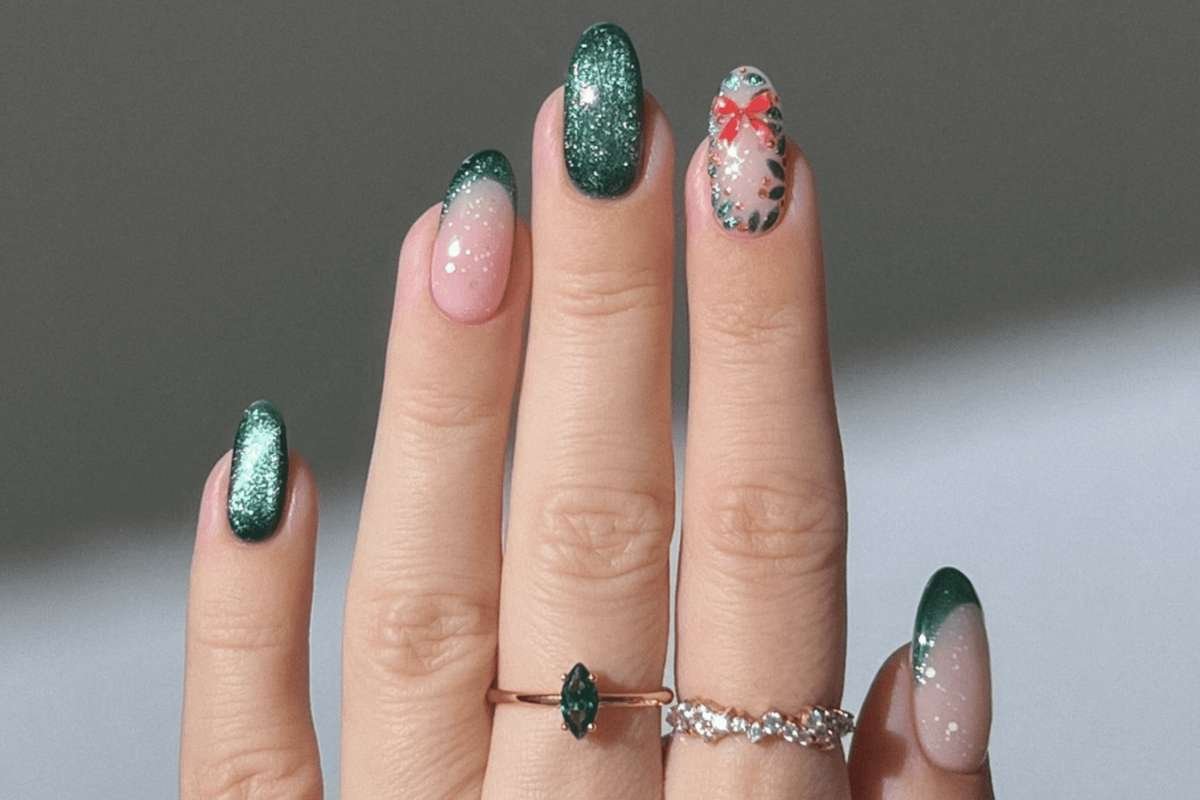 30 Best Christmas Nail Ideas for This Holiday Season | CIO Women Magazine