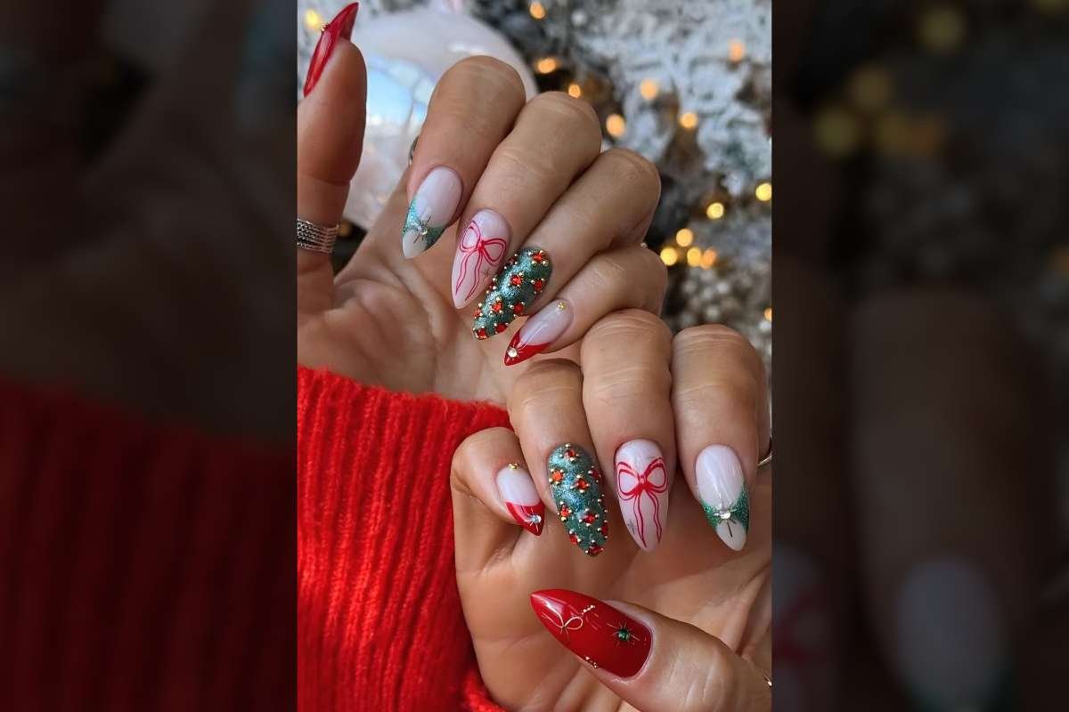 30 Best Christmas Nail Ideas for This Holiday Season | CIO Women Magazine