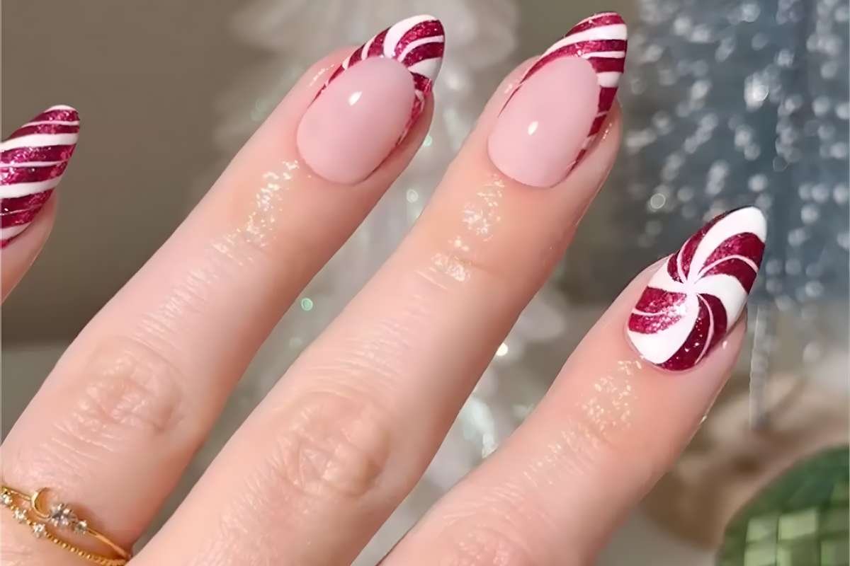 30 Best Christmas Nail Ideas for This Holiday Season | CIO Women Magazine