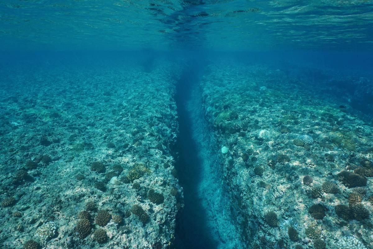 Top 6 Deepest Places on Earth- Fascinates Scientists and Explorers | CIO Women Magazine