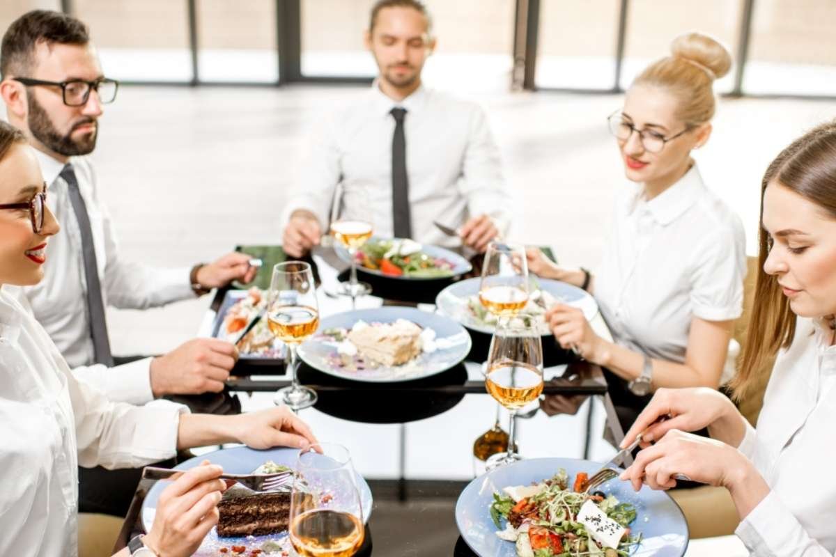 18 Business Lunch Etiquettes that Every Professional Needs to Know | CIO Women Magazine