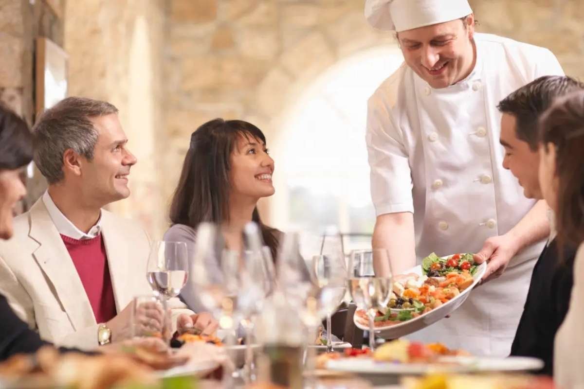 18 Business Lunch Etiquettes that Every Professional Needs to Know | CIO Women Magazine