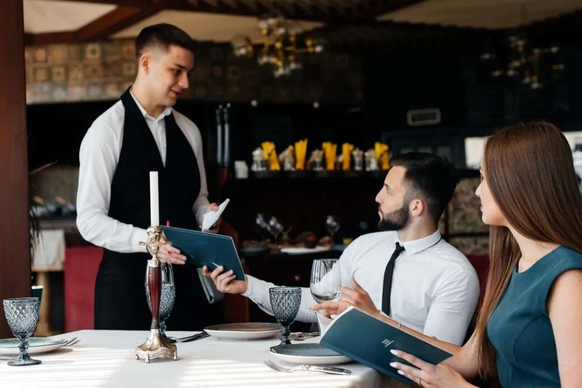 18 Business Lunch Etiquettes that Every Professional Needs to Know | CIO Women Magazine