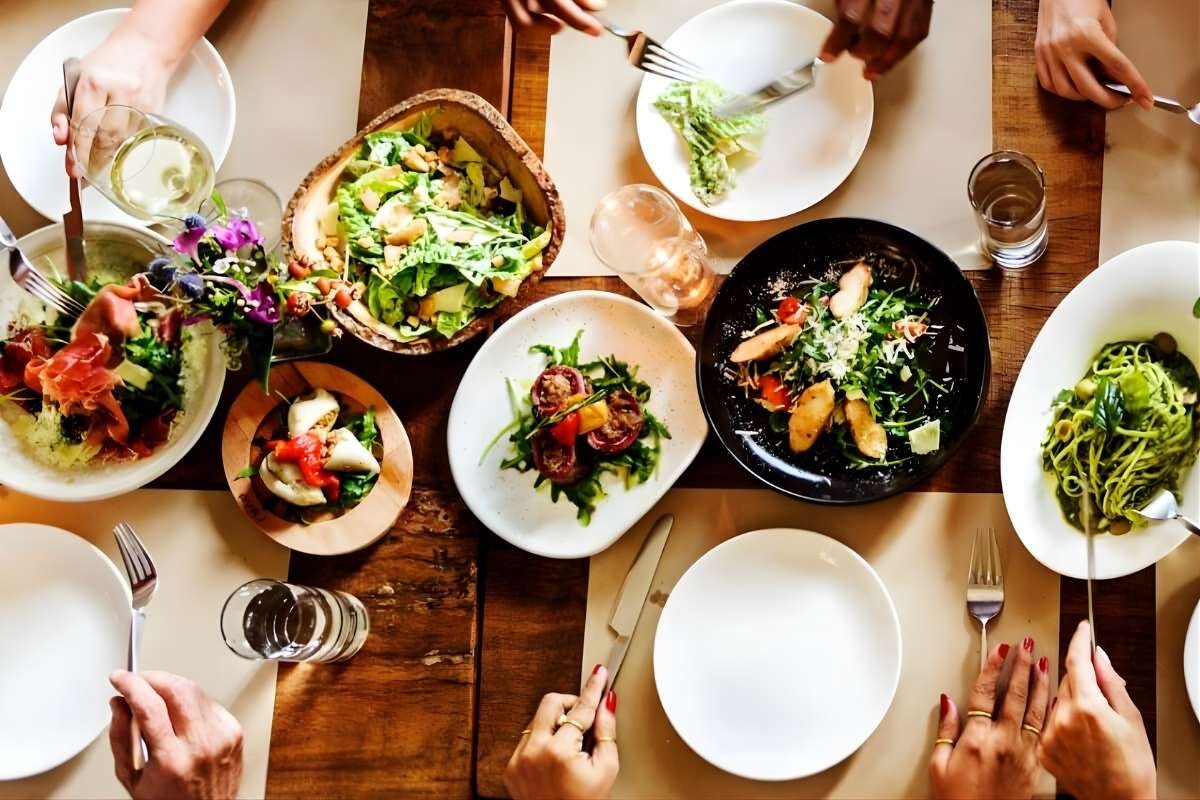 18 Business Lunch Etiquettes that Every Professional Needs to Know | CIO Women Magazine