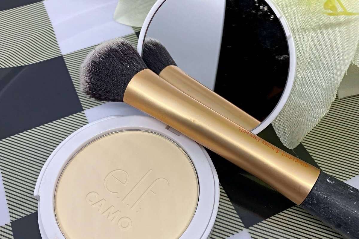 12 Best Powder Foundations- Ranked by Value, Performance, and Expert Verdict | CIO Women Magazine