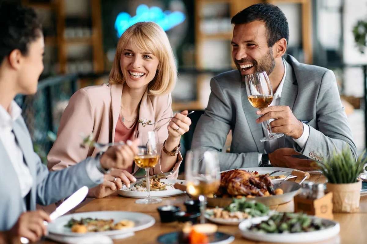 Master These 18 Business Lunch Etiquettes that Every Professional Needs to Know